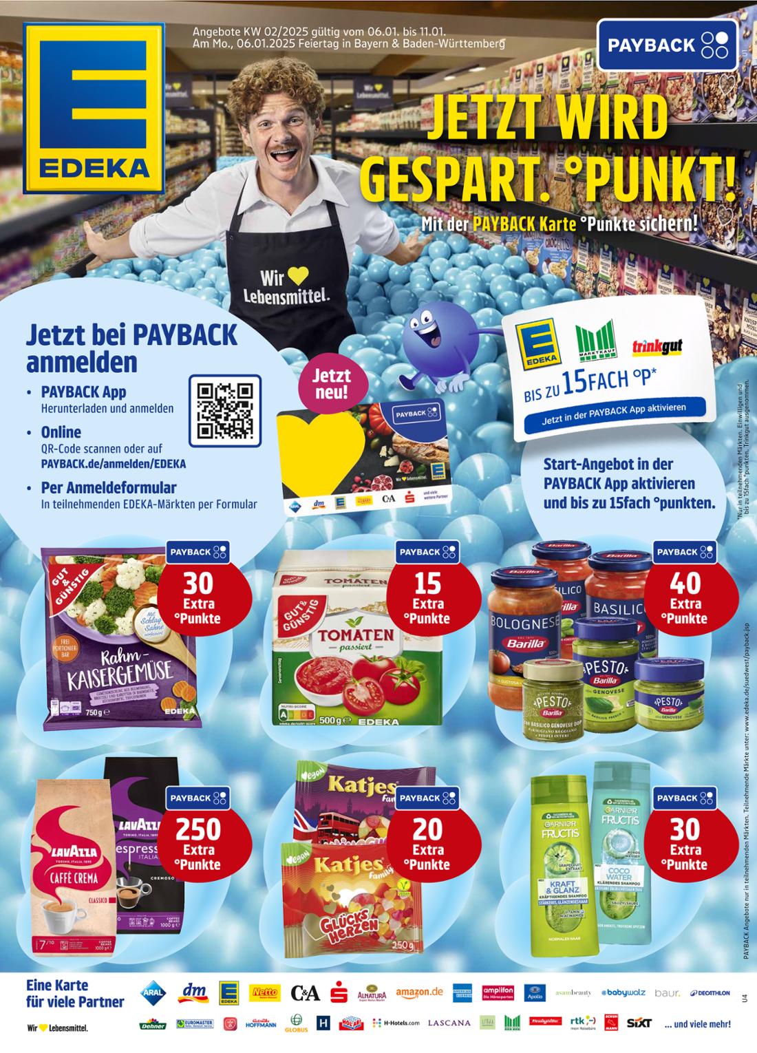 Werbeplakat des Edeka-Supermarkts mit einem lächelnden Mitarbeiter, PAYBACK Punkte-Angeboten für verschiedene Lebensmittel und einer Anleitung zur Registrierung in der PAYBACK App.
